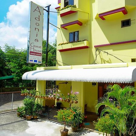 Adonis Pensión Patong Exterior foto