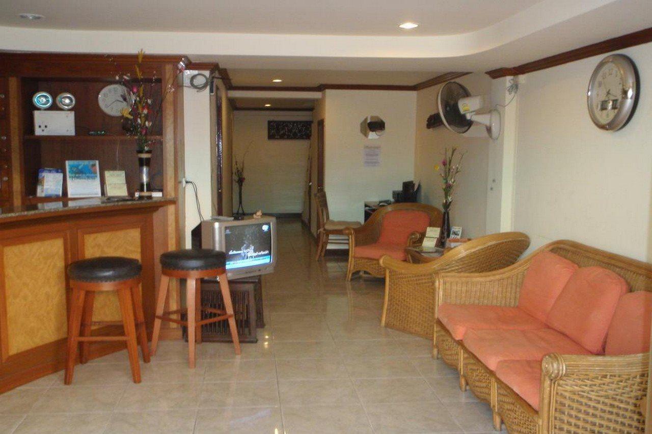 Adonis Pensión Patong Exterior foto